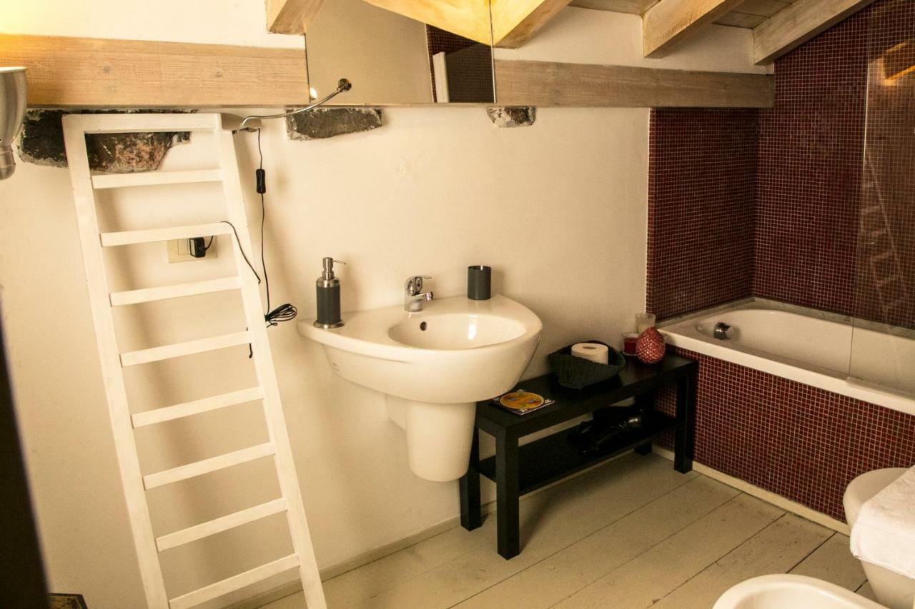 كاتانيا Suittom Apartment المظهر الخارجي الصورة