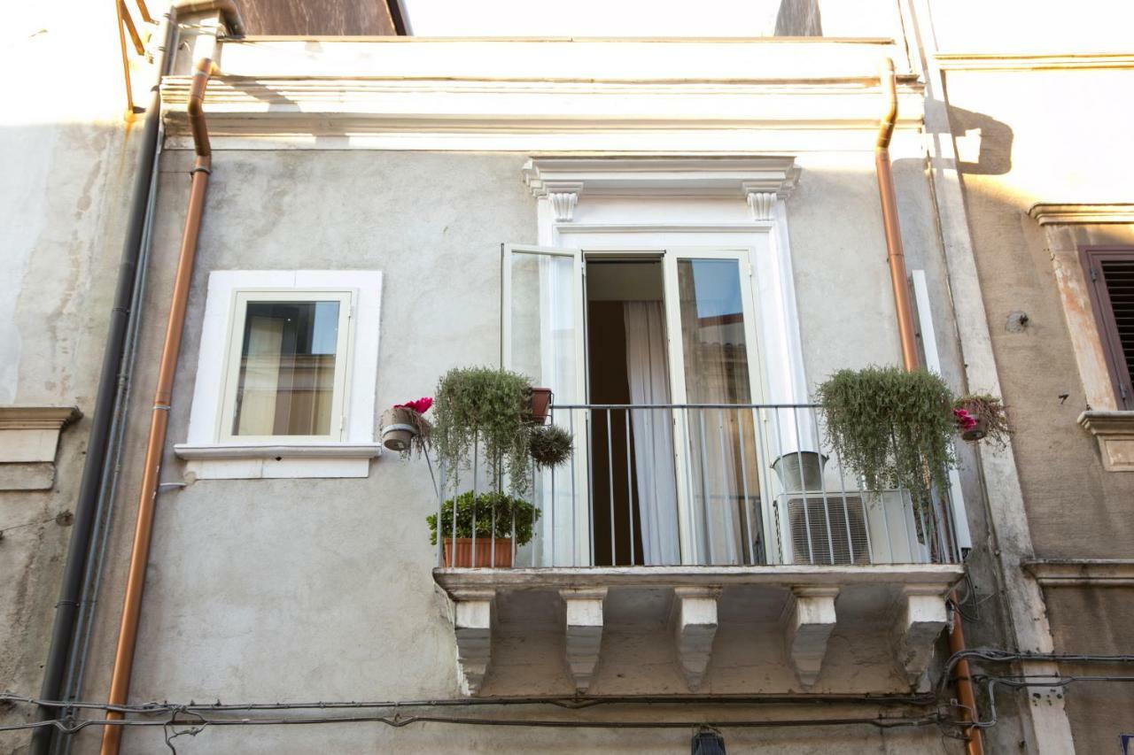 كاتانيا Suittom Apartment المظهر الخارجي الصورة